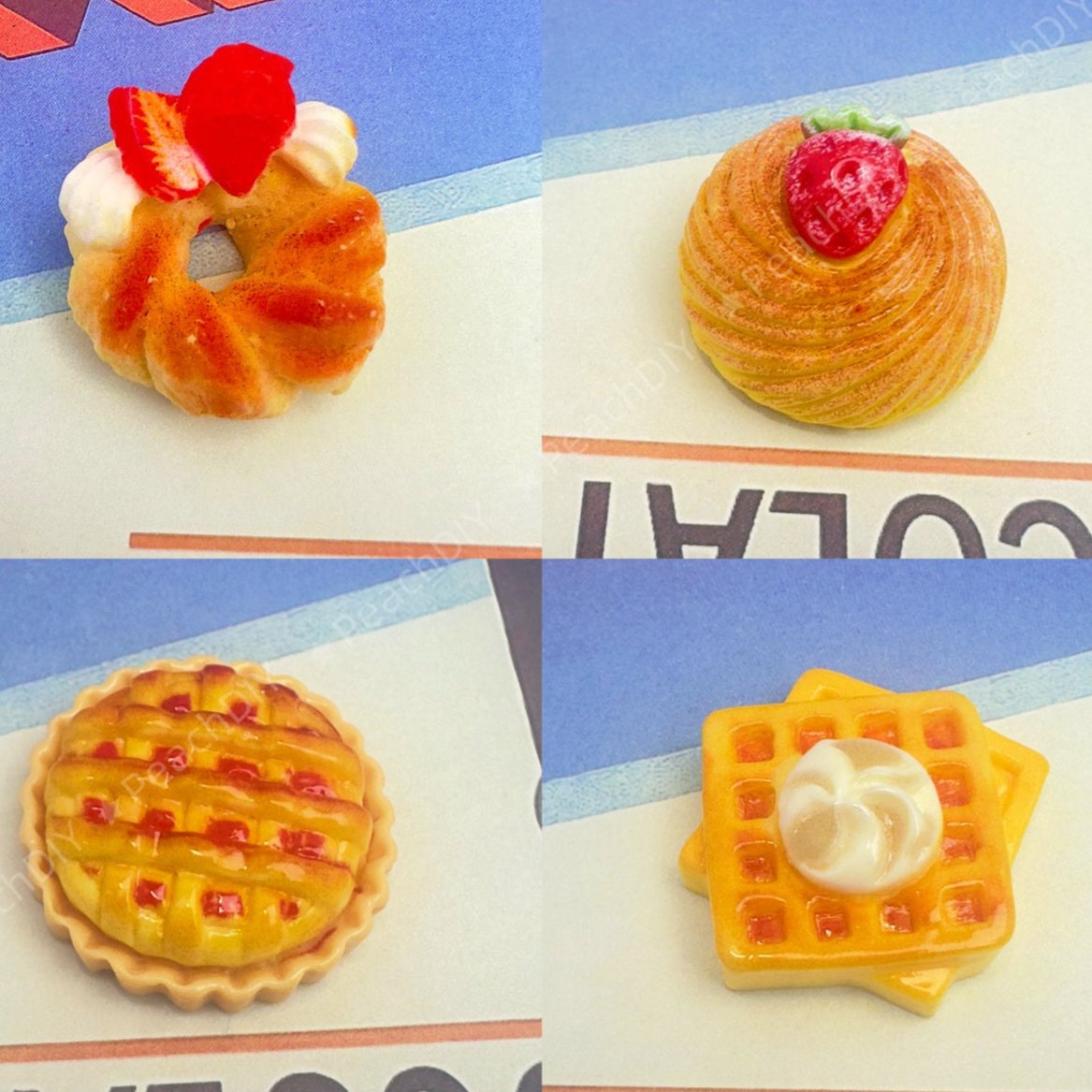 Miniature croissant for dollhouses
