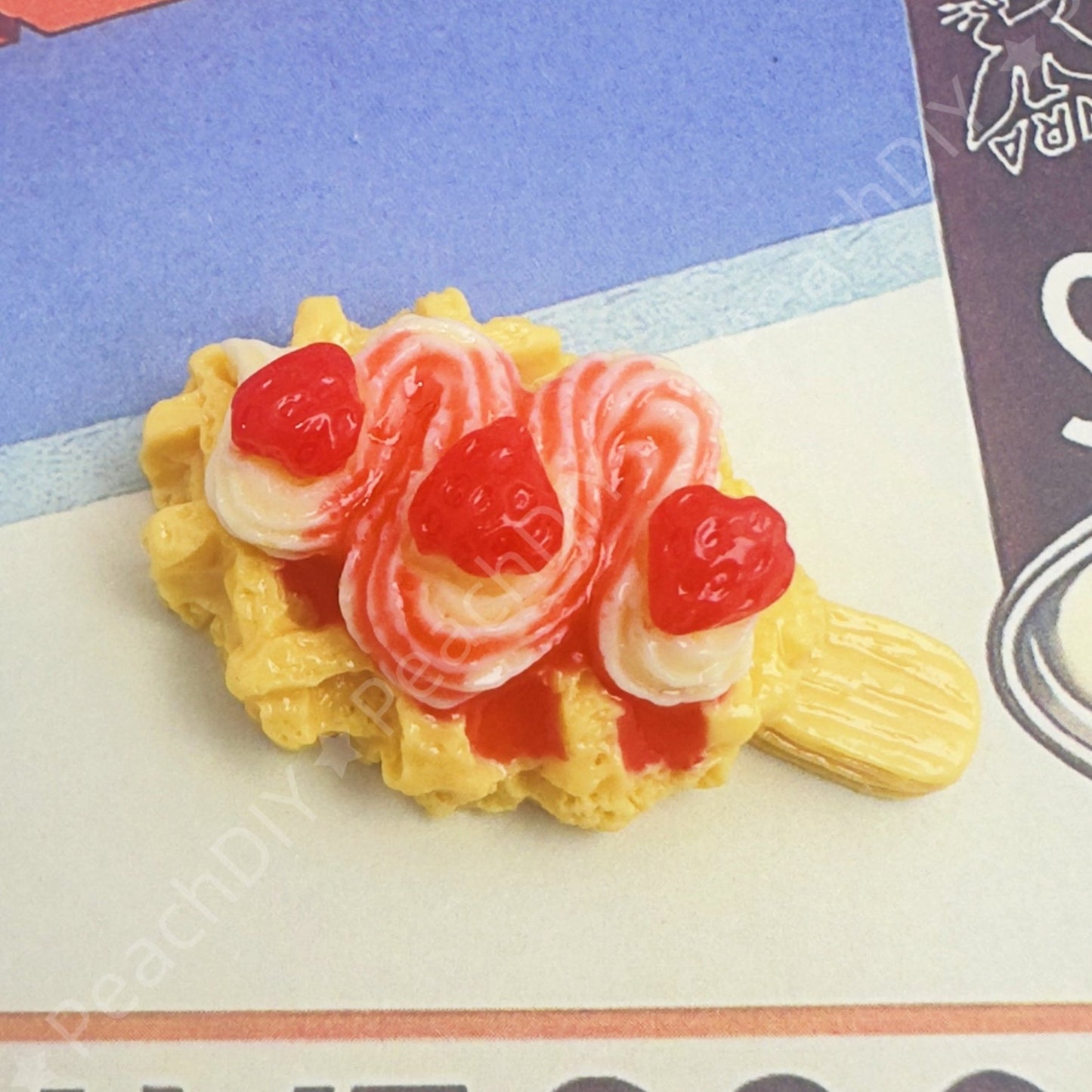 Colección de postres de fresa en miniatura para casa de muñecas